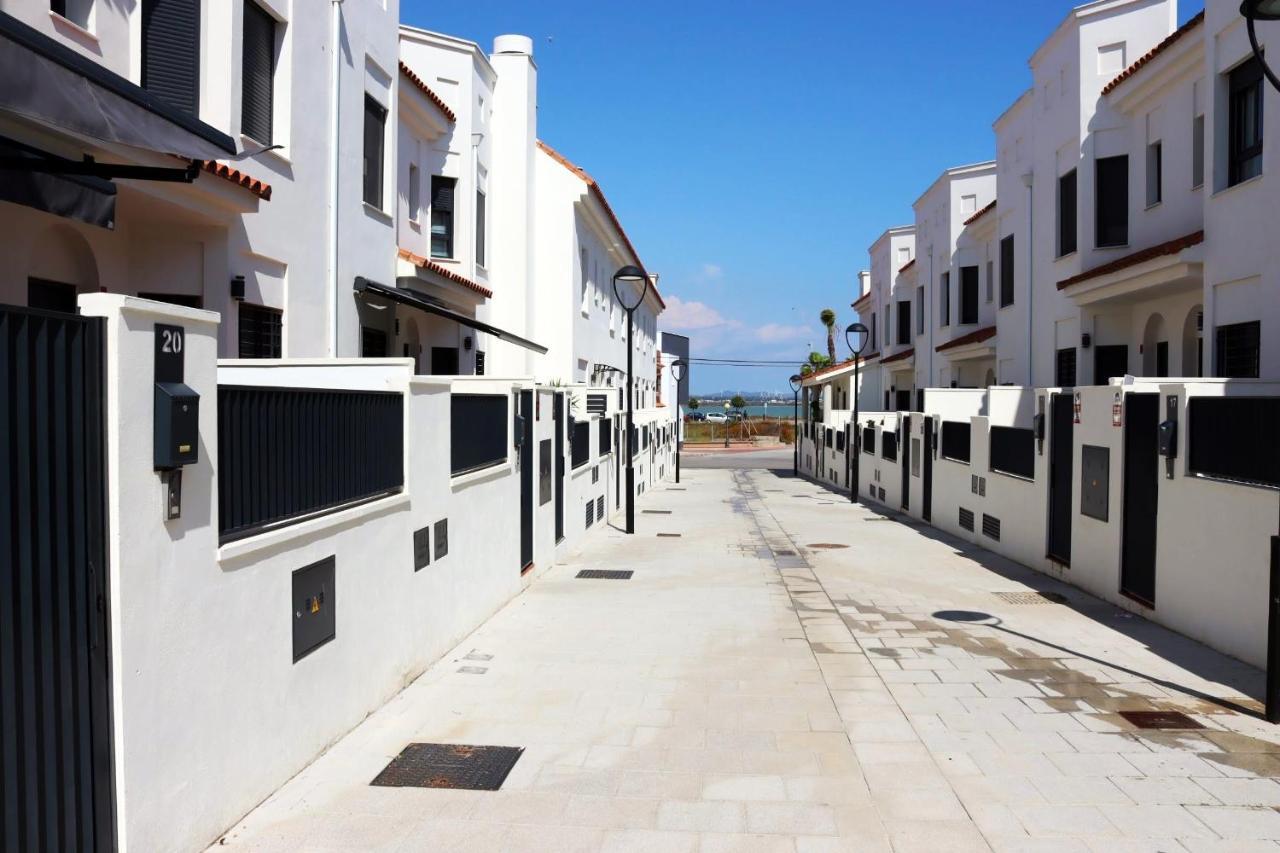 Universo San Fernando Exterior foto